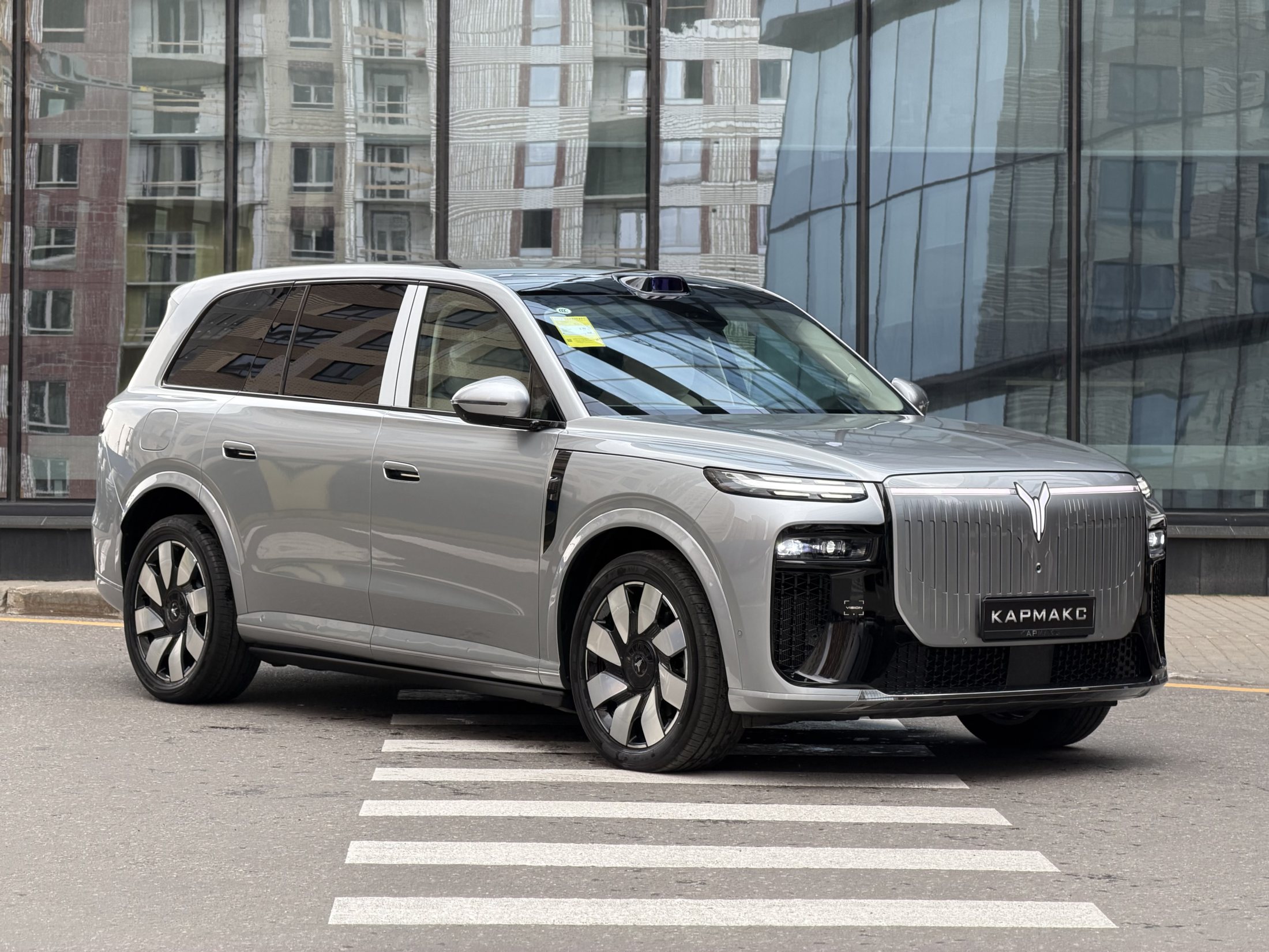 VOYAH Taishan X8