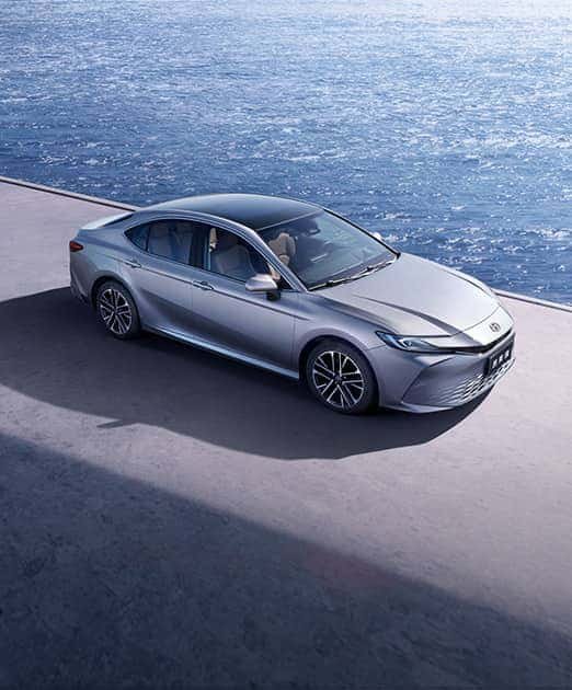 Toyota Camry 2.0 Hybrid / 197 л.с. / E-CVT / FWD